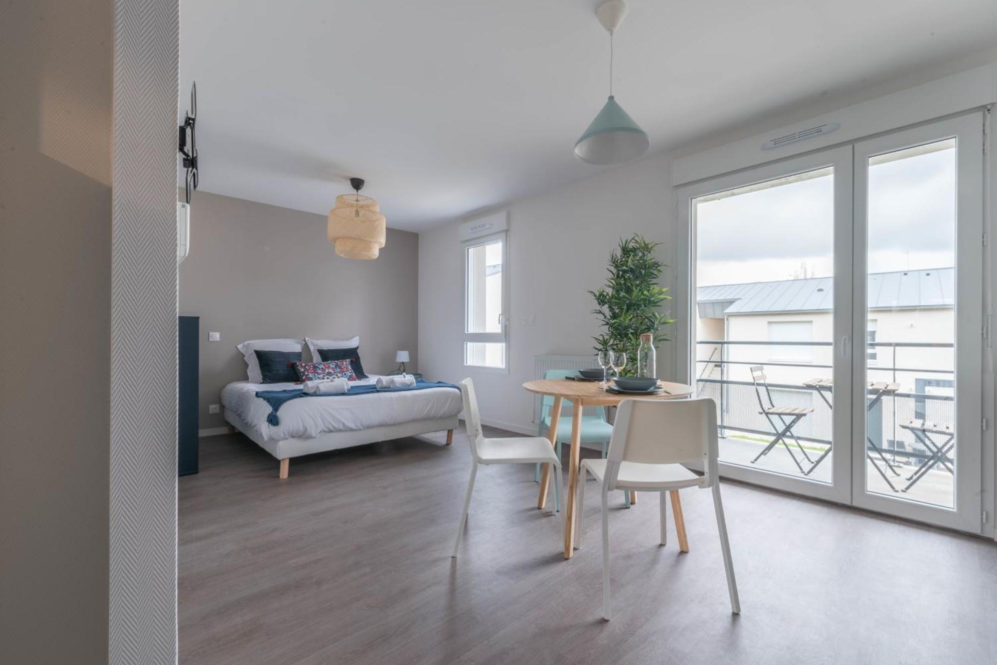 Camille - Studio Wifi Et Gare Le Mans Exterior photo